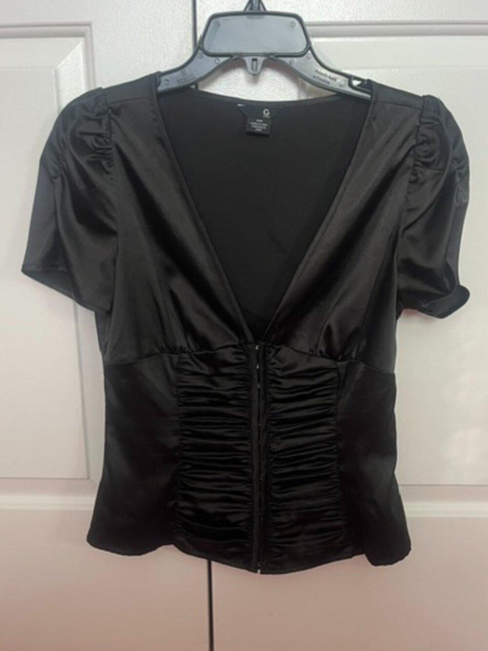 G BY GUESS SHORT SLEEVE BLOUSE